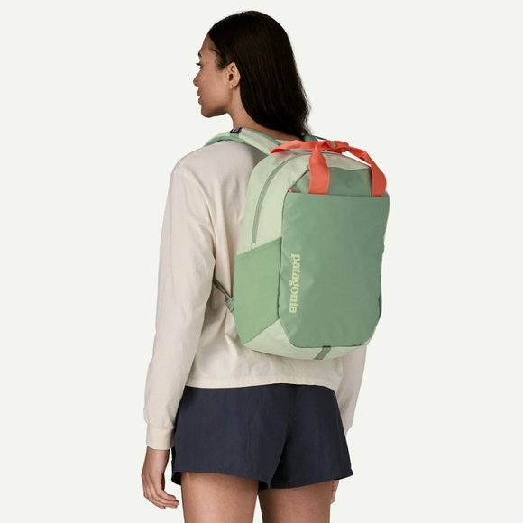 Atom Tote Pack 20L - Color: Lichen Green - Picture 2 of 5